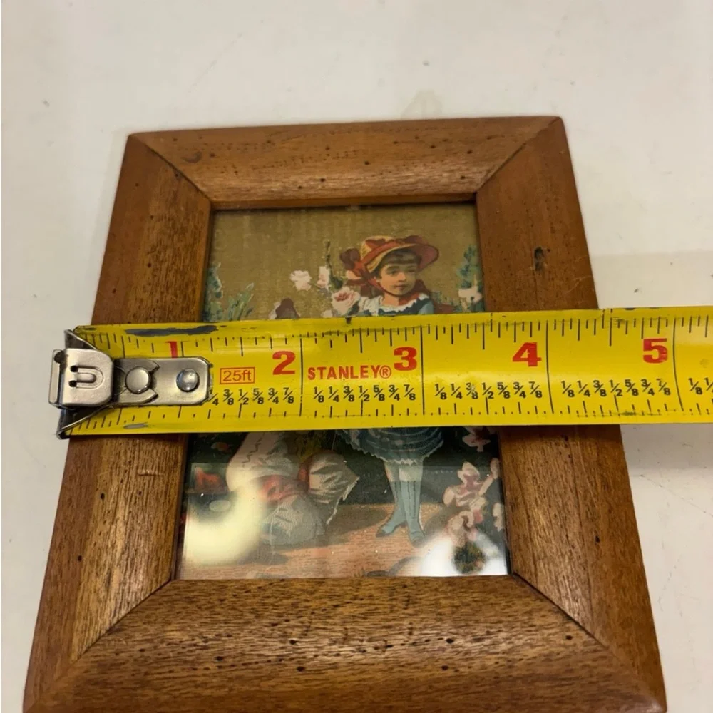 Small vintage picture wall decor